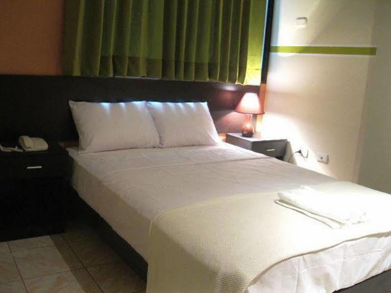 Hotel Fatima Inn Tarapoto Kültér fotó